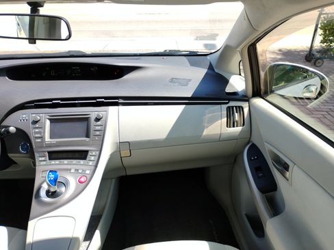 Used 2012 Toyota Prius Three image 34