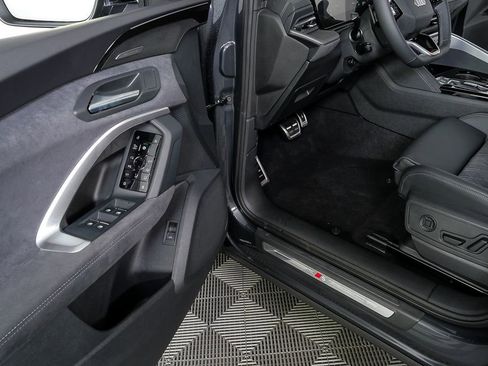 New 2025 Audi SQ5 Premium Plus image 8