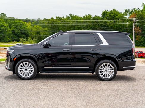 Used 2024 Cadillac Escalade Luxury w/ LPO, Floor Liner Package AWD/4WD image 4