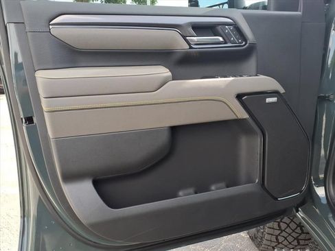 New 2026 Chevrolet Silverado 2500 ZR2 AWD/4WD image 15