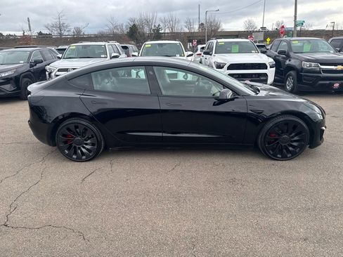 Used 2022 Tesla Model 3 Performance image 9