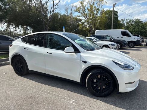 Used 2021 Tesla Model Y Long Range AWD/4WD image 6