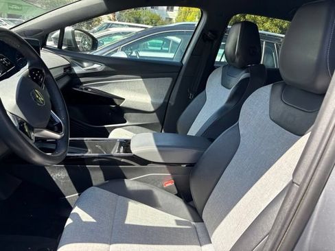 Used 2023 Volkswagen ID.4 Pro RWD image 7