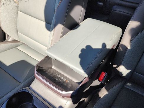 New 2026 GMC Terrain AT4 w/ Convenience Package III image 33