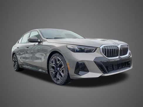 New 2026 BMW 540i xDrive w/ M Sport Package AWD/4WD image 8