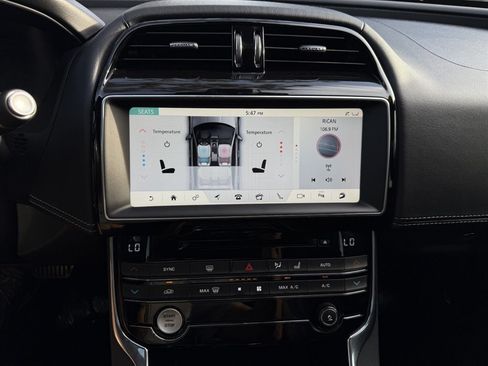 Used 2018 Jaguar XE S RWD image 29