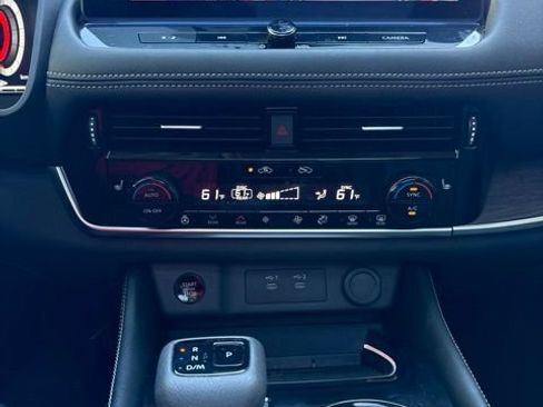 Certified 2025 Nissan Rogue Platinum w/ Platinum Premium Package AWD/4WD image 10