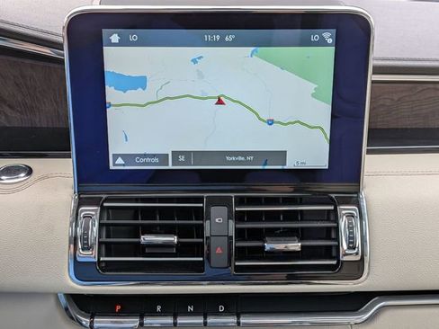Used 2018 Lincoln Navigator Reserve w/ Technology Package AWD/4WD image 13