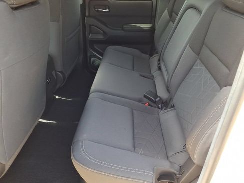 Used 2026 Nissan Frontier SV RWD image 13