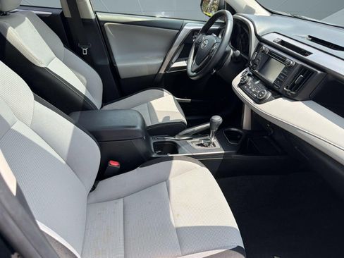 Used 2018 Toyota RAV4 XLE FWD image 24