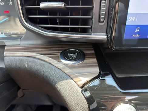 Used 2022 Ford Explorer Limited w/ Hybrid Equipment Group 310A RWD image 42
