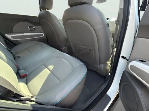 Used 2016 Kia Soul EV + w/ Sun & Fun Package FWD image 9