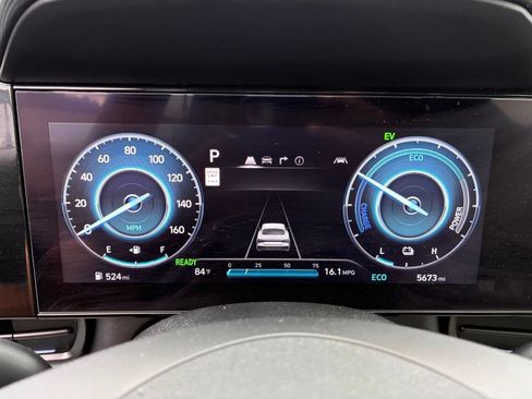 Used 2025 Hyundai Elantra Limited FWD image 30
