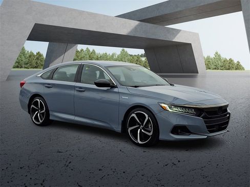 Used 2022 Honda Accord Sport image 4