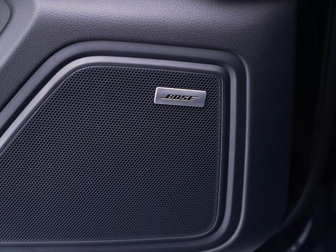 Certified 2026 Porsche Macan AWD/4WD image 24