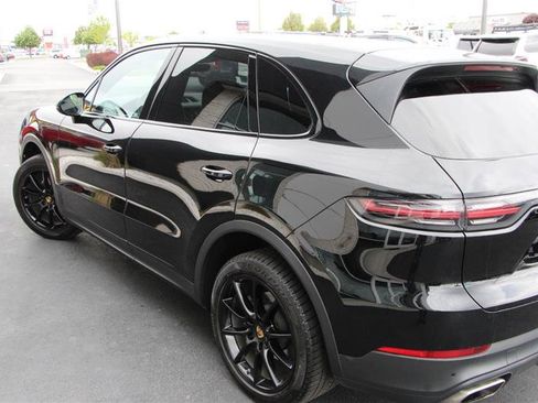 Used 2019 Porsche Cayenne AWD/4WD image 11