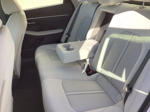 Certified 2023 Hyundai Sonata SEL w/ Preferred Accessory Package image 19