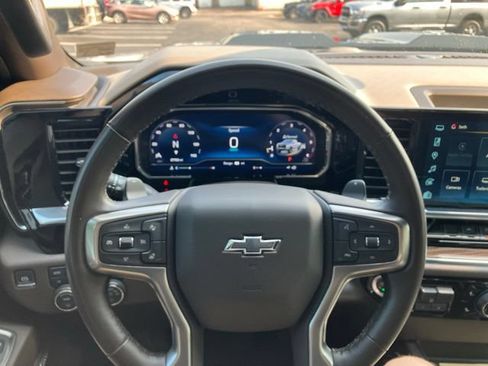 Used 2024 Chevrolet Silverado 1500 LT Trail Boss w/ Convenience Package II AWD/4WD image 14
