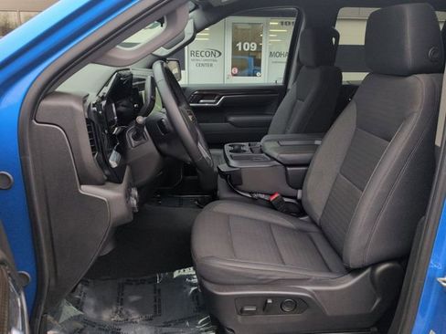 Used 2025 Chevrolet Silverado 1500 LT image 19