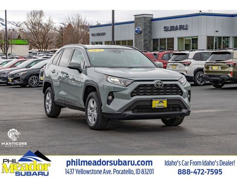 Used 2021 Toyota RAV4 XLE image 1