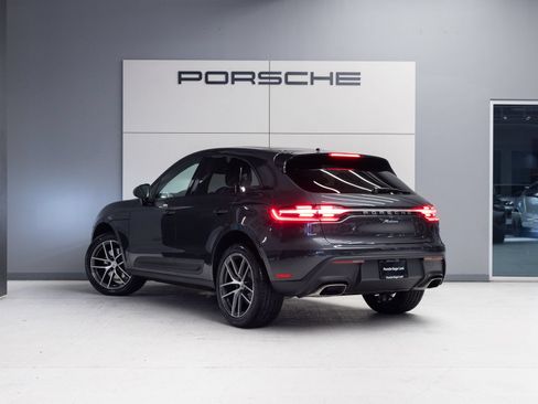 Certified 2026 Porsche Macan AWD/4WD image 3