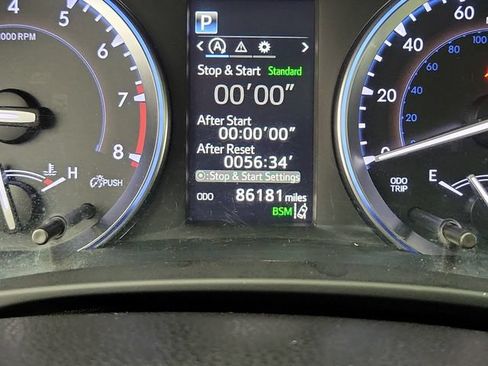 Used 2019 Toyota Highlander XLE FWD image 26