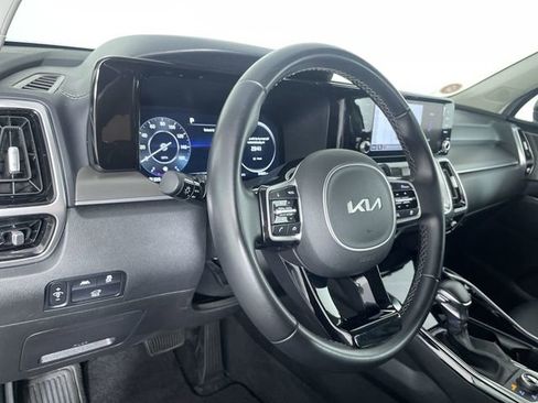 Used 2023 Kia Sorento SX AWD/4WD image 27