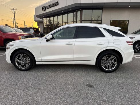 Used 2025 Genesis GV70 2.5T w/ Select Package image 6