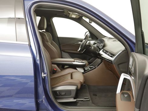 Certified 2025 BMW X1 xDrive28i w/ Premium Package image 17