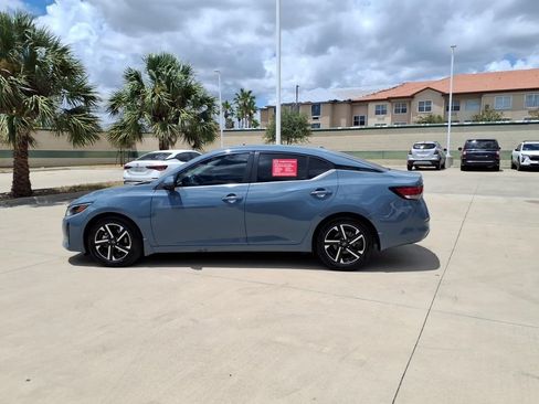 Used 2025 Nissan Sentra SV FWD image 2