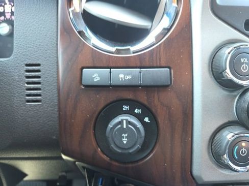Used 2013 Ford F350 Lariat w/ FX4 4X4 Off-Road Pkg image 17