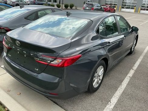 Used 2025 Toyota Camry LE FWD image 5