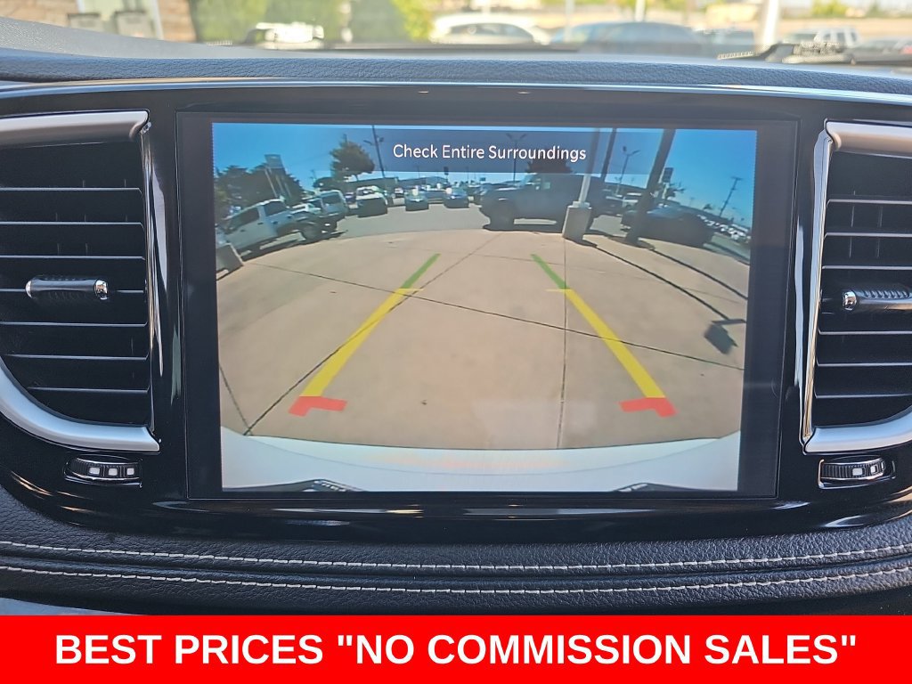 Used 2023 Chrysler Pacifica Limited FWD image 25