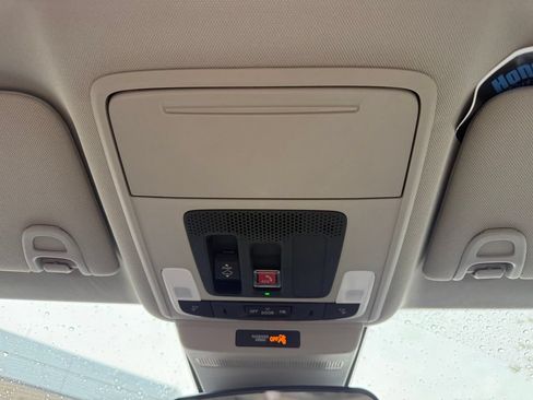 Used 2025 Honda Accord SE image 17