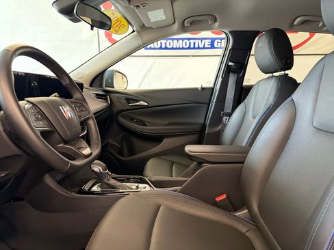 Used 2025 Buick Encore GX Sport Touring w/ Advanced Technology Package image 16