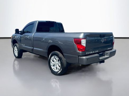 Used 2017 Nissan Titan SV AWD/4WD image 5
