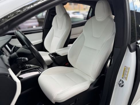 Used 2020 Tesla Model X Long Range image 25