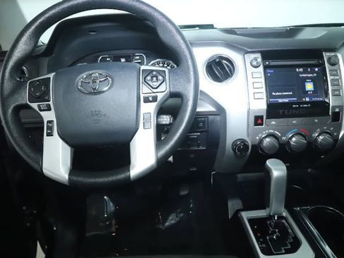 Used 2019 Toyota Tundra SR5 w/ SR5 Upgrade Package AWD/4WD image 27