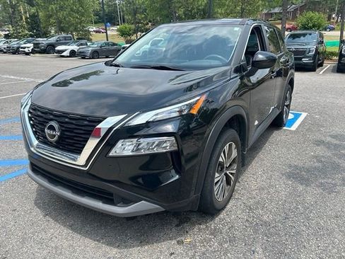 Used 2023 Nissan Rogue SV FWD image 9