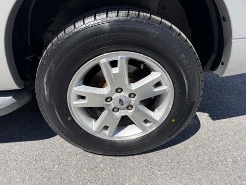 Used 2010 Ford Explorer XLT RWD image 11