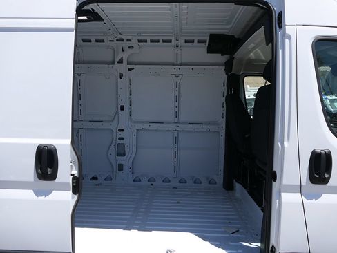 New 2026 RAM ProMaster 3500 w/ Convenience Group FWD image 20
