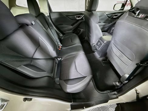 Used 2024 Subaru Forester Premium AWD/4WD image 31