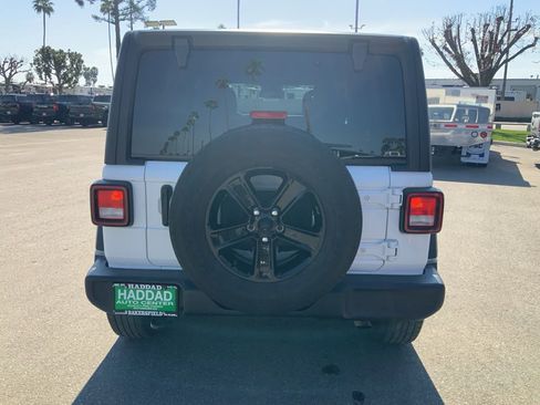 Certified 2024 Jeep Wrangler Sport S image 6