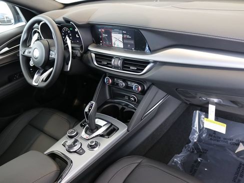 New 2025 Alfa Romeo Stelvio Sprint AWD/4WD image 44