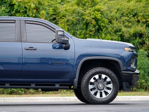 Used 2021 Chevrolet Silverado 2500 Custom w/ Custom Value Package AWD/4WD image 7