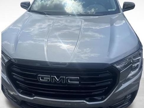 Used 2023 GMC Terrain SLT w/ Elevation Edition AWD/4WD image 7