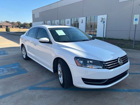 Used 2012 Volkswagen Passat 2.5 SE image 3