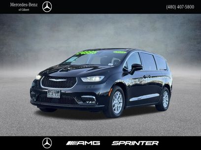Used 2023 Chrysler Pacifica Touring-L