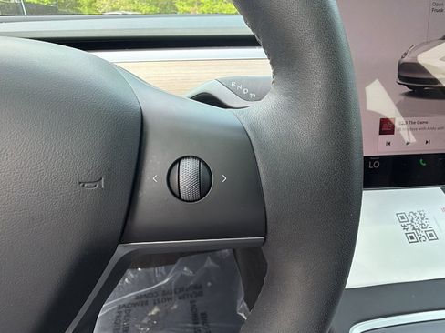 Used 2023 Tesla Model 3 Standard Range image 28