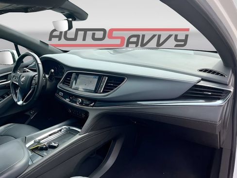 Used 2024 Buick Enclave Premium AWD/4WD image 30